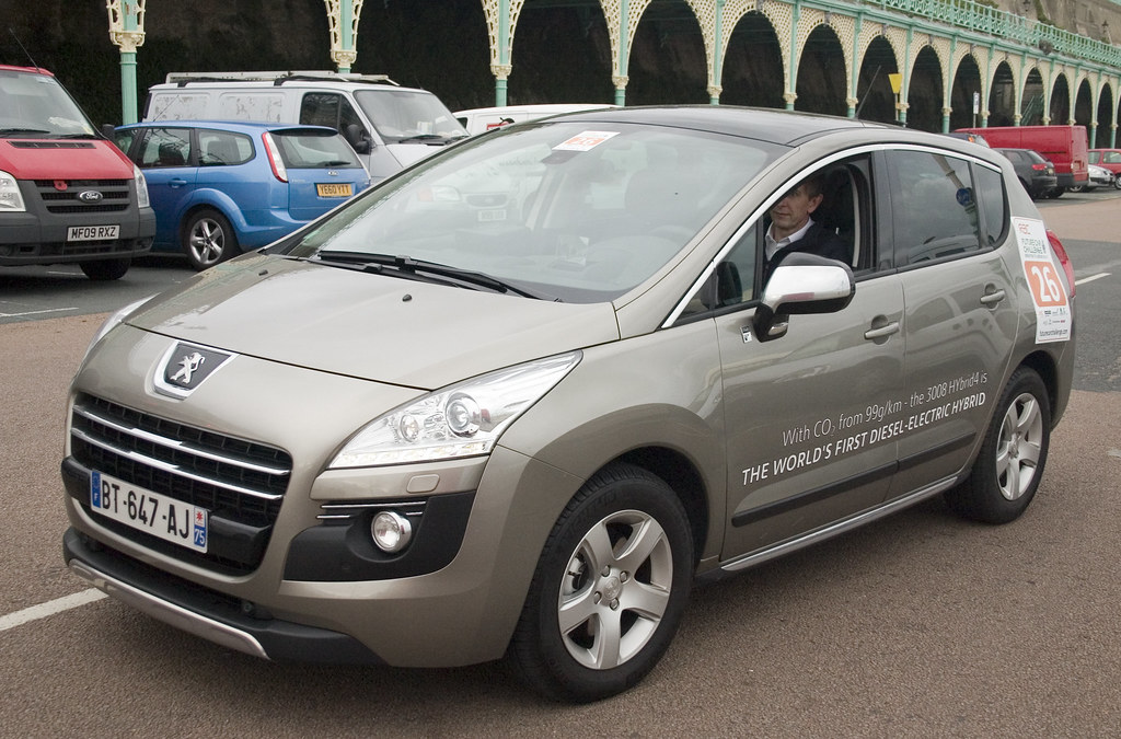 3008 Hybrid