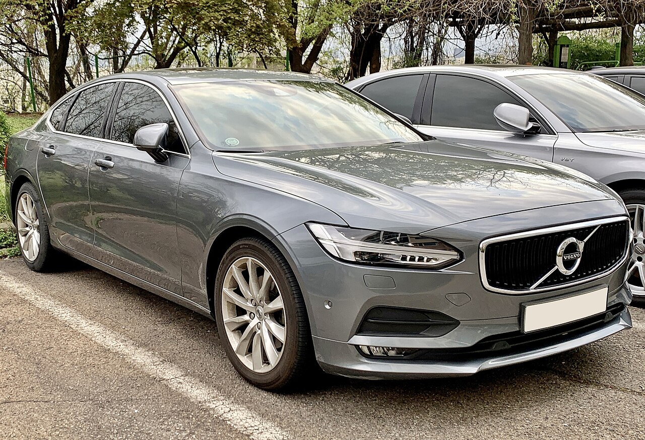 S90